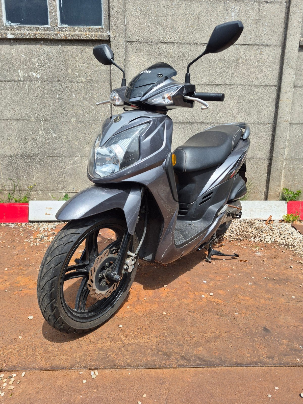 Sym symphony 50 16 inch bromscooter, Fietsen en Brommers, Scooters | SYM, Gebruikt, Overige modellen, Benzine, Ophalen