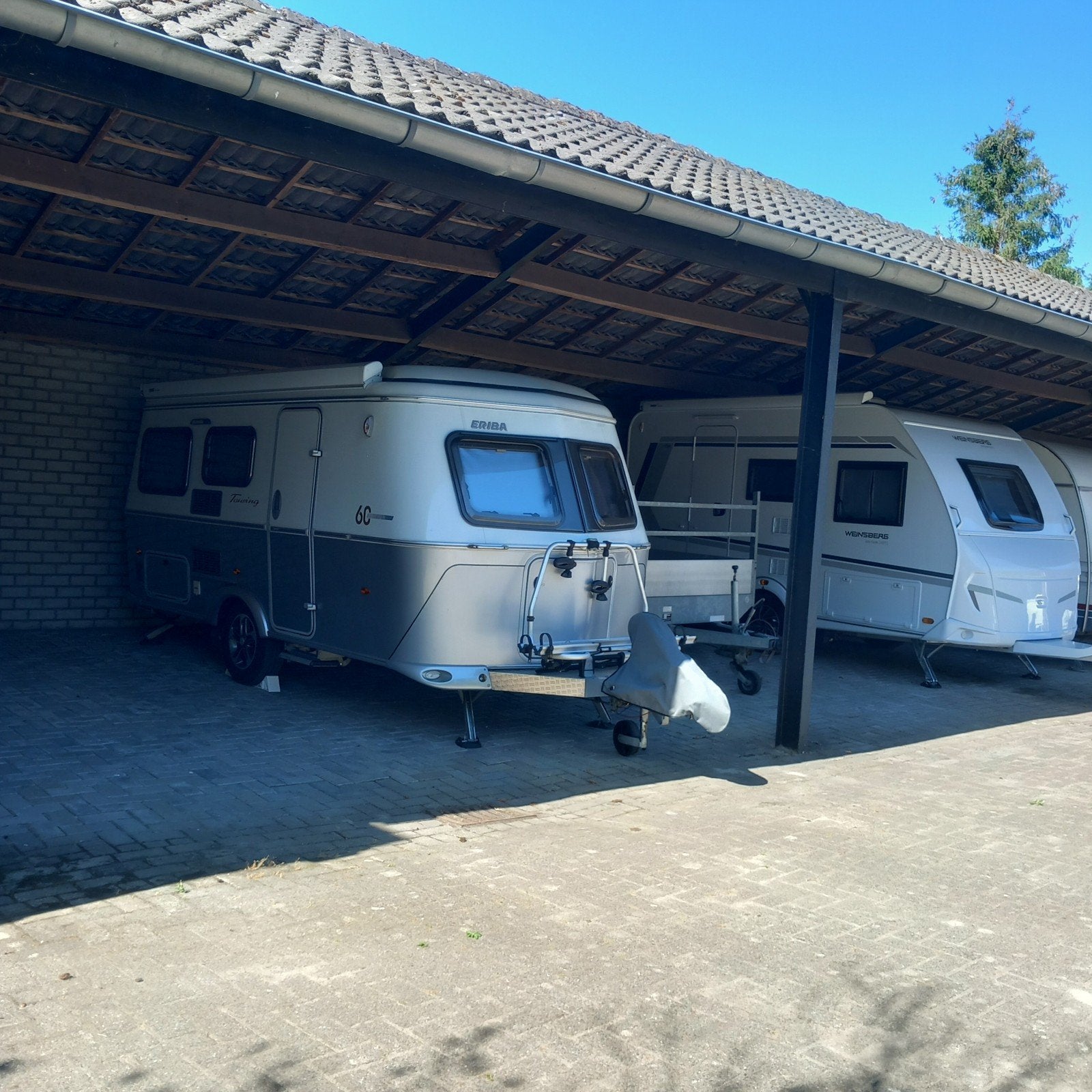 te huur: caravanstalling binnenstalling / buitenstalling, Caravans en Kamperen