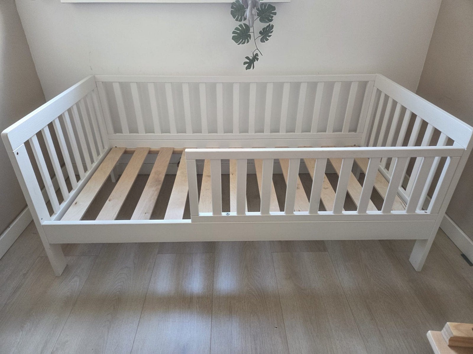 Wit kinderbed 70x140 cm met lattenbodem petit amelie, Kinderen en Baby's, Ophalen, Gebruikt, 70 tot 85 cm, 140 tot 160 cm