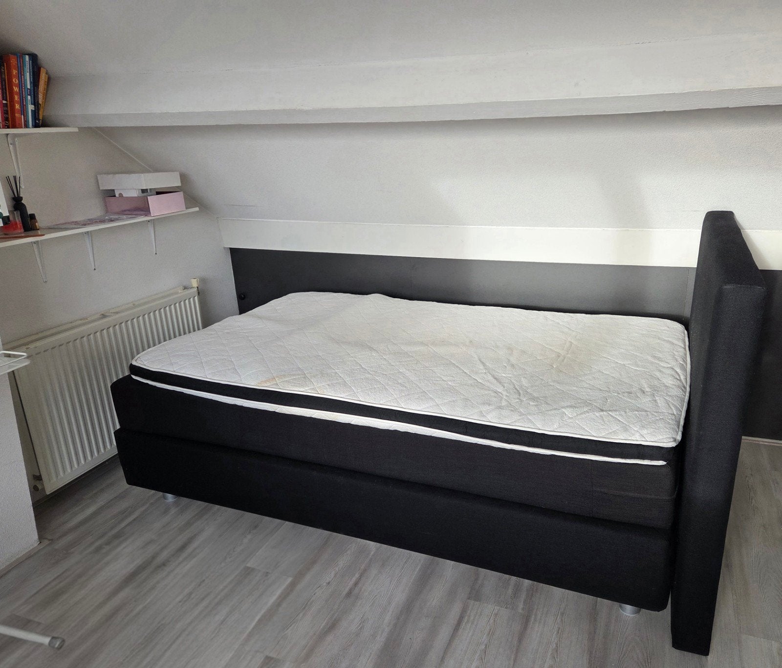 Boxspring met matras - Zwart, Huis en Inrichting, Ophalen, Gebruikt, Eenpersoons, Zwart