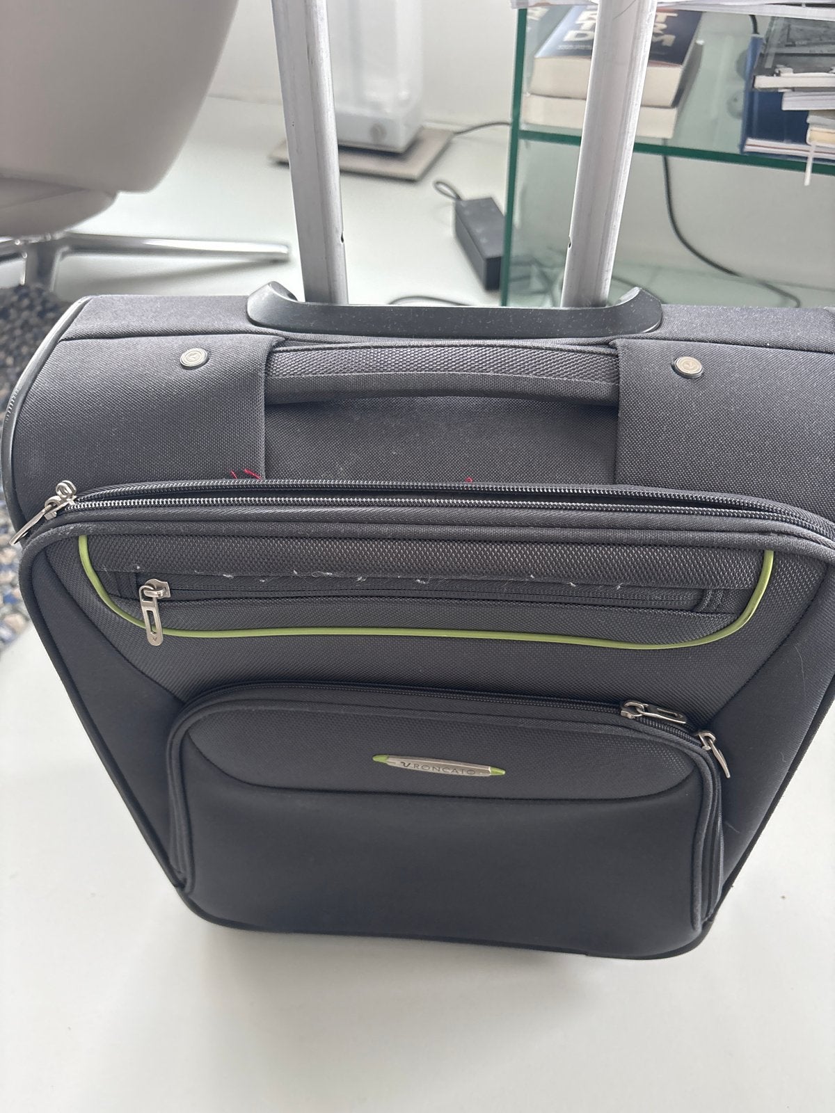 Handbagage koffertje 40x15x50 zo goed als nieuw, 40 tot 60 cm, Zo goed als nieuw, Uitschuifbare handgreep, 35 tot 55 cm
