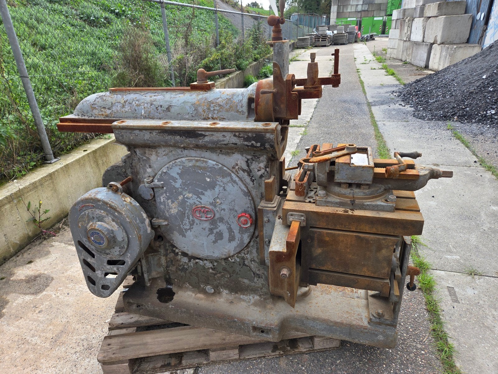 steekbank  schaafbank  spiebaansteker, Ophalen, Gebruikt, Elektrisch
