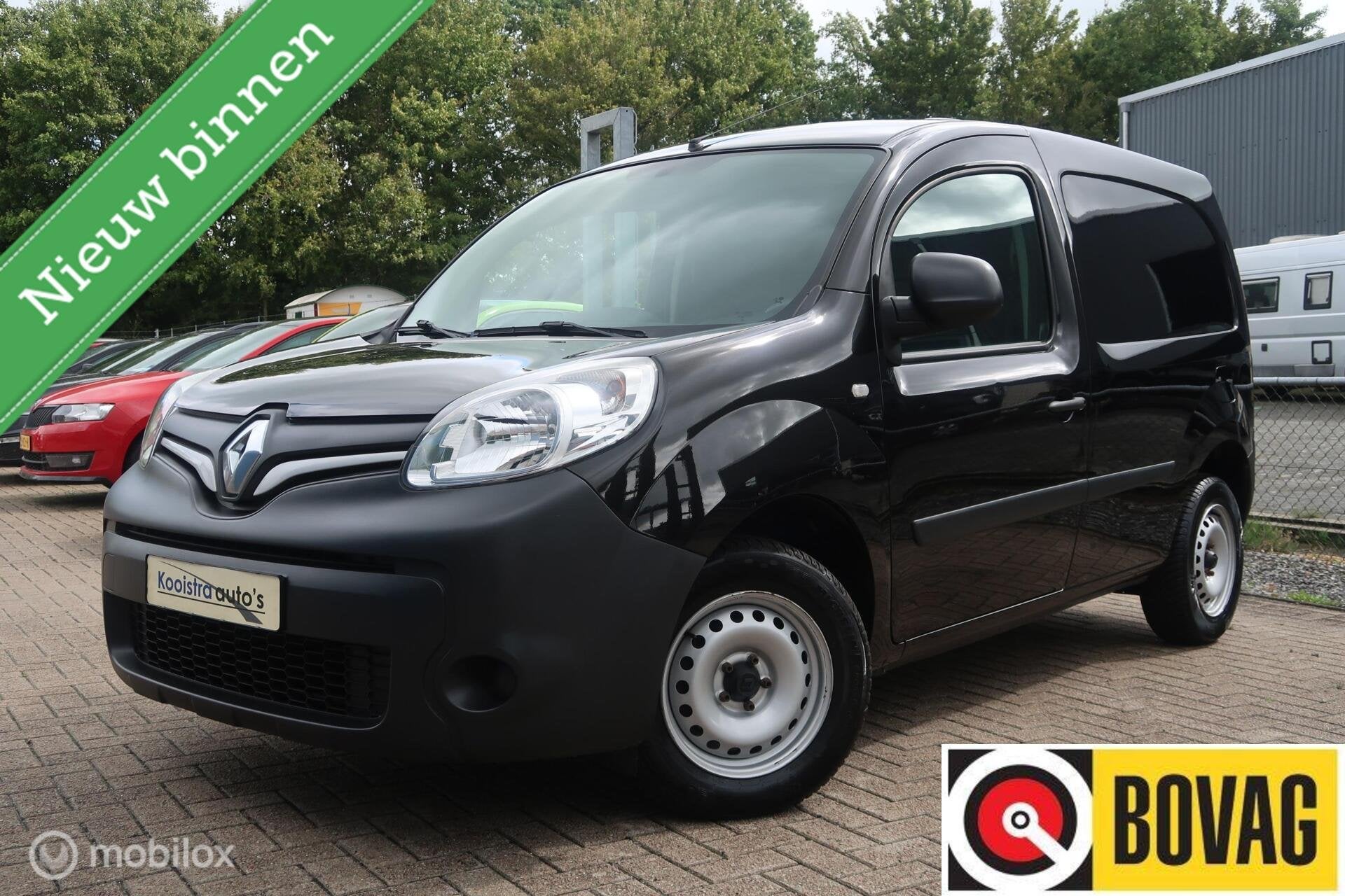 Renault Kangoo bestel 1.2 TCe 115 S&S Comfort, Auto's, Bestelauto's, Voorwielaandrijving, Stof, Gebruikt, Zwart