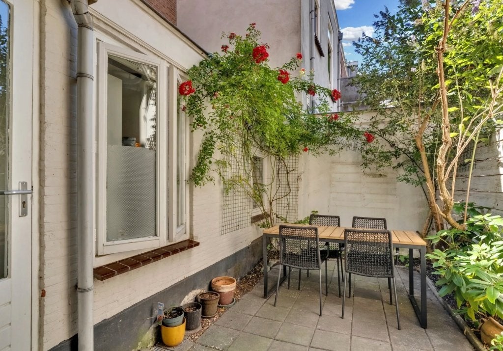 fonQ Current tuinset – tafel + 4 stoelen – €150, Ophalen, 4 zitplaatsen, Gebruikt, Tuinset