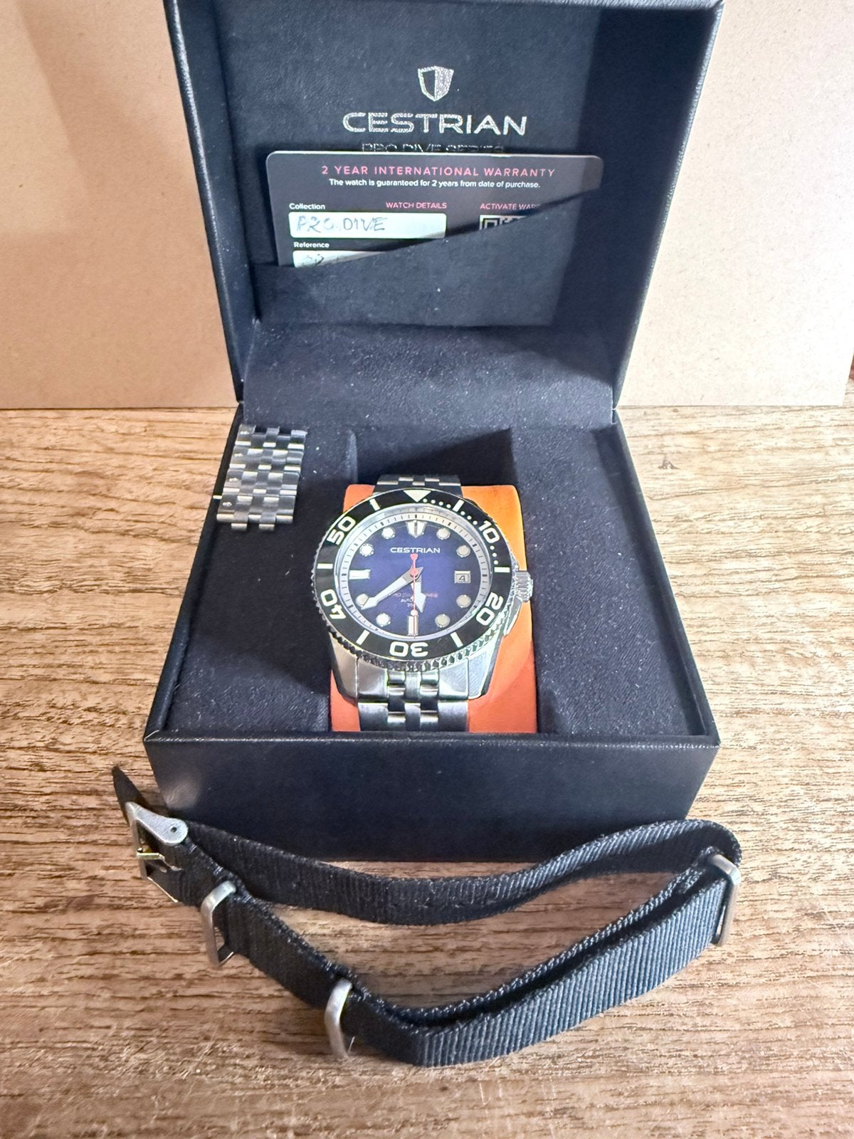 Nieuwe en ongedragen duik klok Autom. Te koop., Blauw, Nieuw, Ophalen of Verzenden, Waterdicht