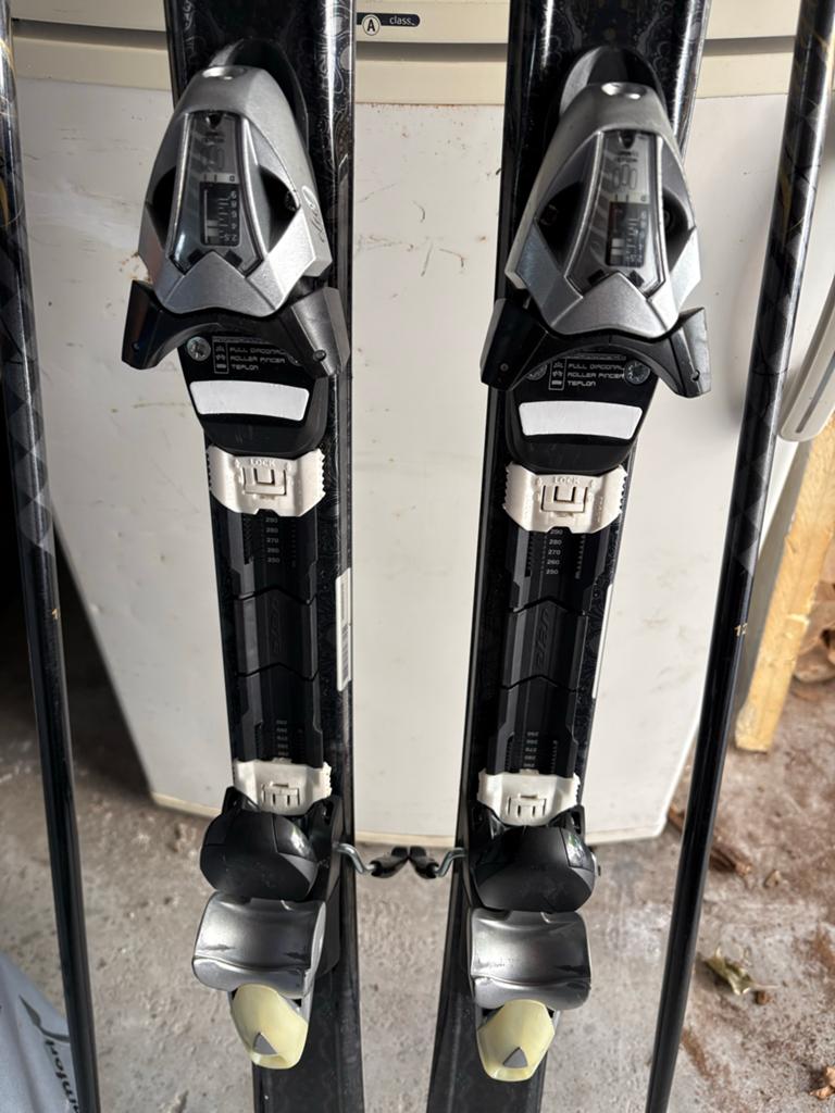 Elan ski's incl. stokken - L140, Sport en Fitness, Skiën en Langlaufen, 140 tot 160 cm, Gebruikt, Carve, Skiën