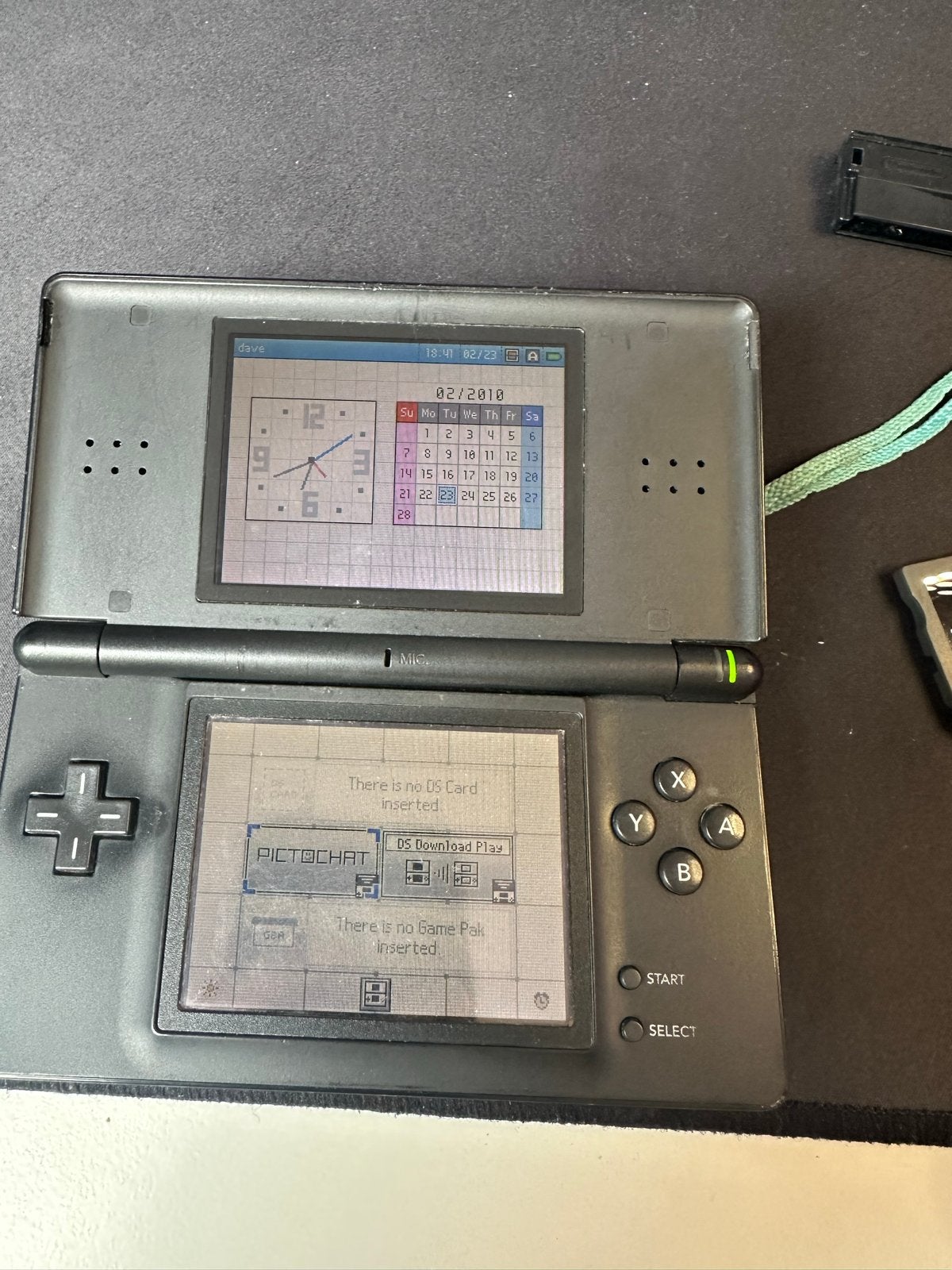 Nintendo DS Lite met R4-cartridge en accessoires, Spelcomputers en Games, Spelcomputers | Nintendo DS, Ophalen, Zwart, DS Lite
