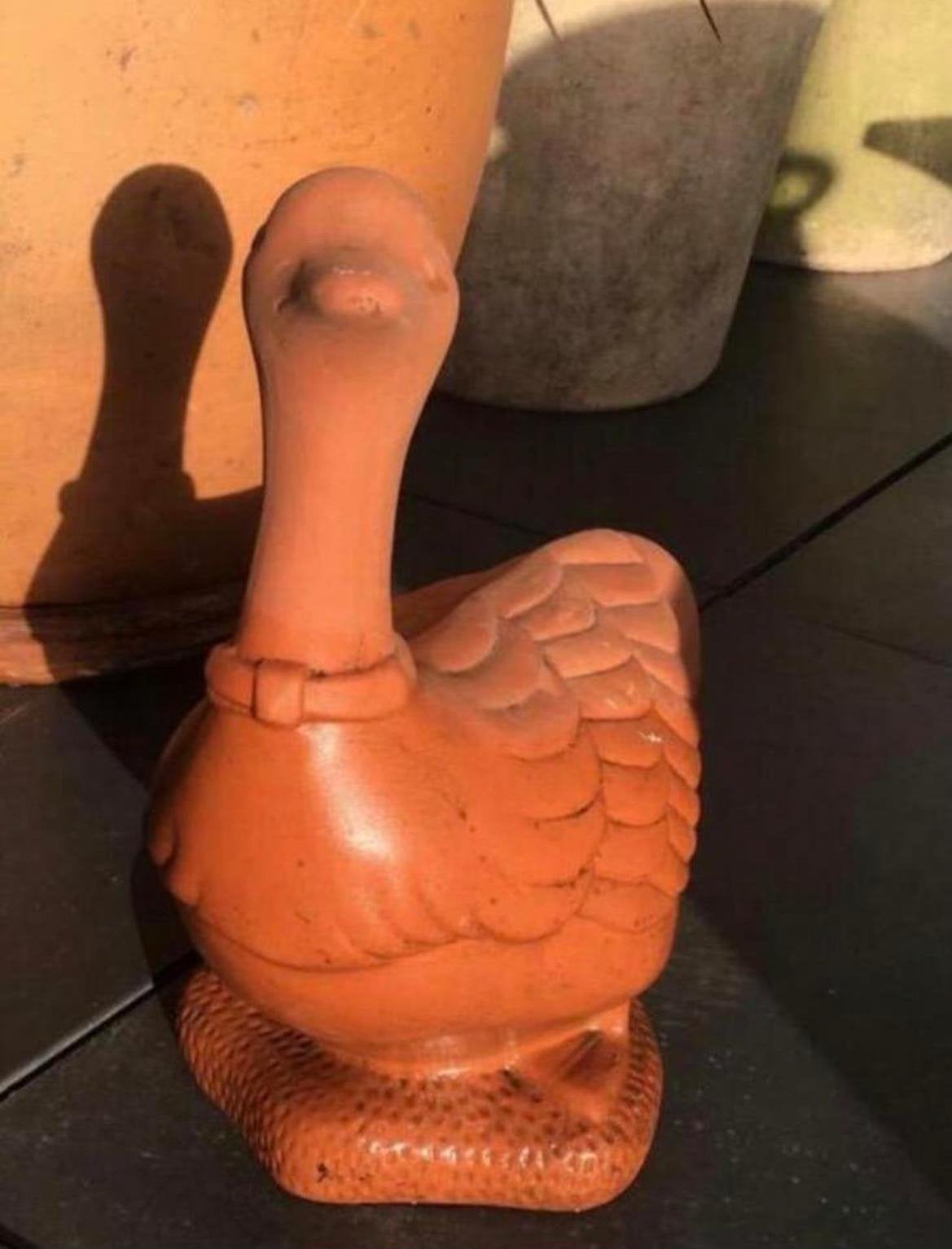 Terracotta Eend Beeldje ongeveer 30-40cm groot Hans, Tuin en Terras, Ophalen, Gebruikt
