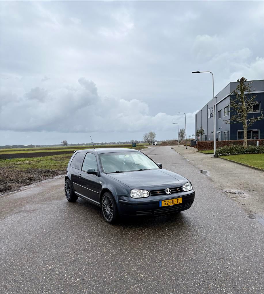 Volkswagen Golf 1.6 77KW 2001 Blauw, Auto's, Voorwielaandrijving, Zwart, 4 cilinders, Blauw