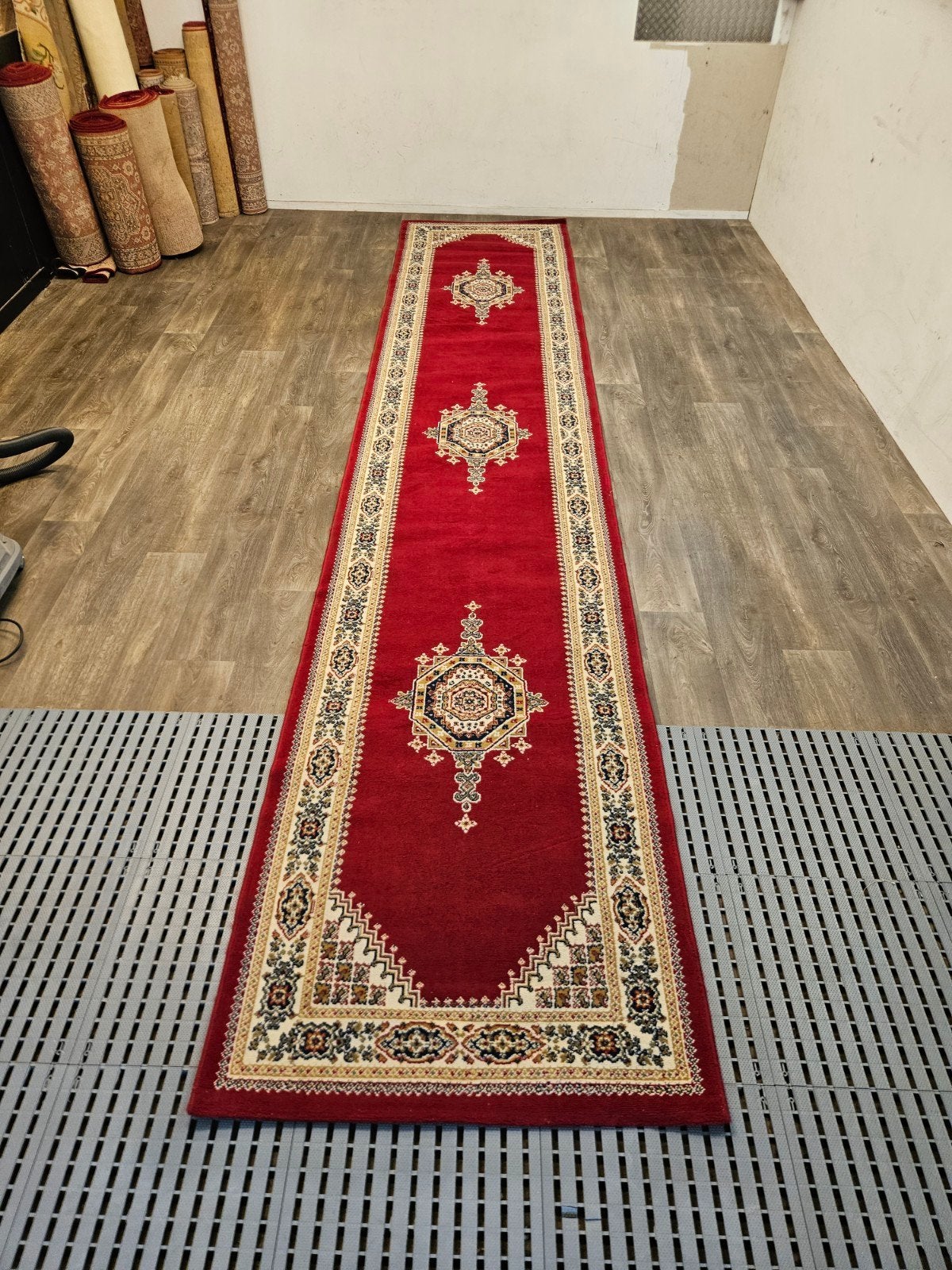 Perzische Loper. Prachtige kleuren en patronen! Weg = Weg!, 100 tot 150 cm, Perzisch, Zo goed als nieuw, Rechthoekig