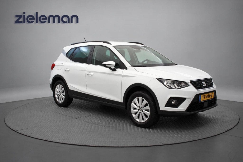 Seat ARONA 1.0 TSI Style Business Intense - Carplay, Camera,, Auto's, Voorwielaandrijving, Gebruikt, Met garantie (alle), Origineel Nederlands