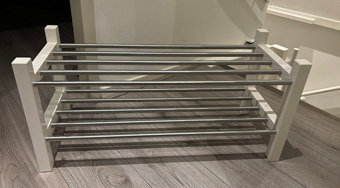 Twee witte Ikea schoenenrekken 15 euro per stuk, Huis en Inrichting, Ophalen, Zo goed als nieuw