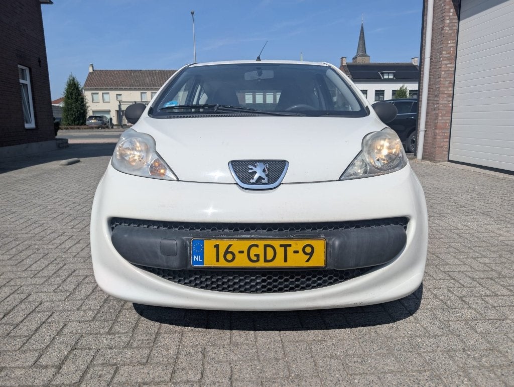 Peugeot 107 1.0 12V Airconditioning Nieuwe APK nieuwe banden, Auto's, Voorwielaandrijving, Stof, 4 stoelen, Origineel Nederlands