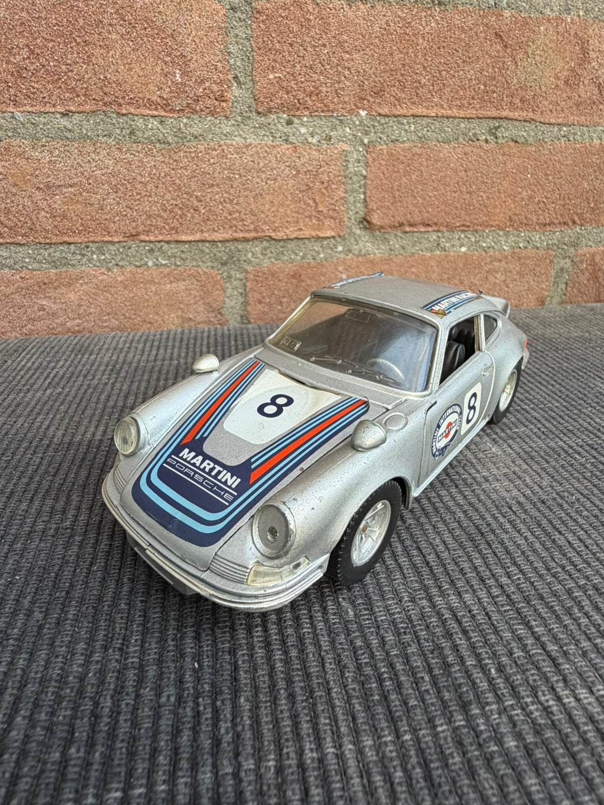 1:24 Porsche 911 ‘Martini’, Ophalen of Verzenden, Gebruikt, Auto, Bburago