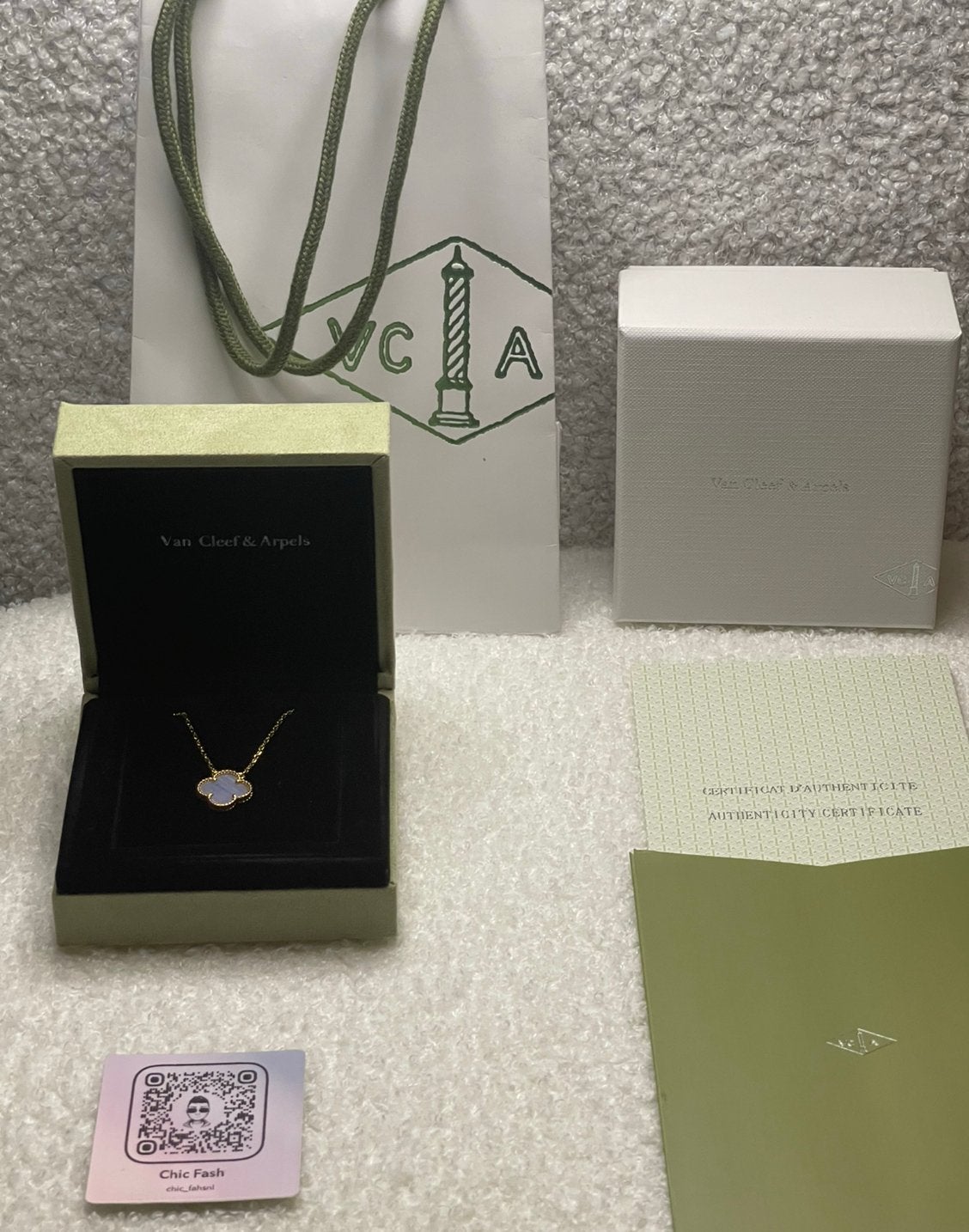 Van Cleef & Arpels - Alhambra ketting, Ophalen of Verzenden, Zo goed als nieuw, Goud, Zilver