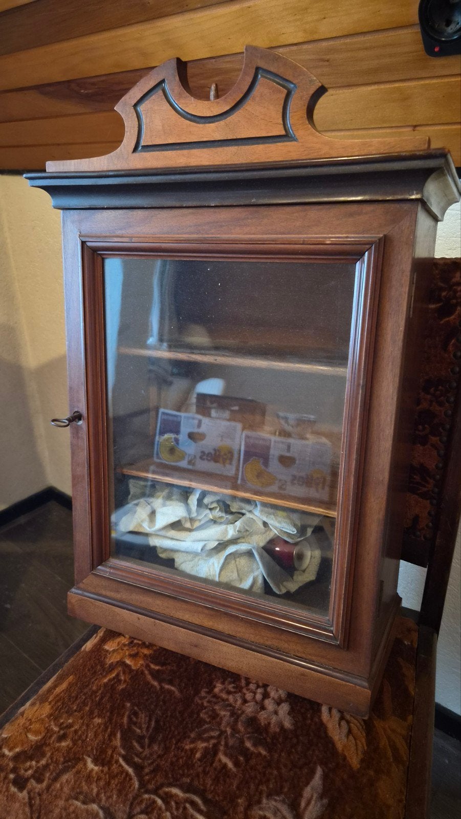 Vitrine kastje, Ophalen, Minder dan 25 cm, 50 tot 100 cm, Minder dan 100 cm