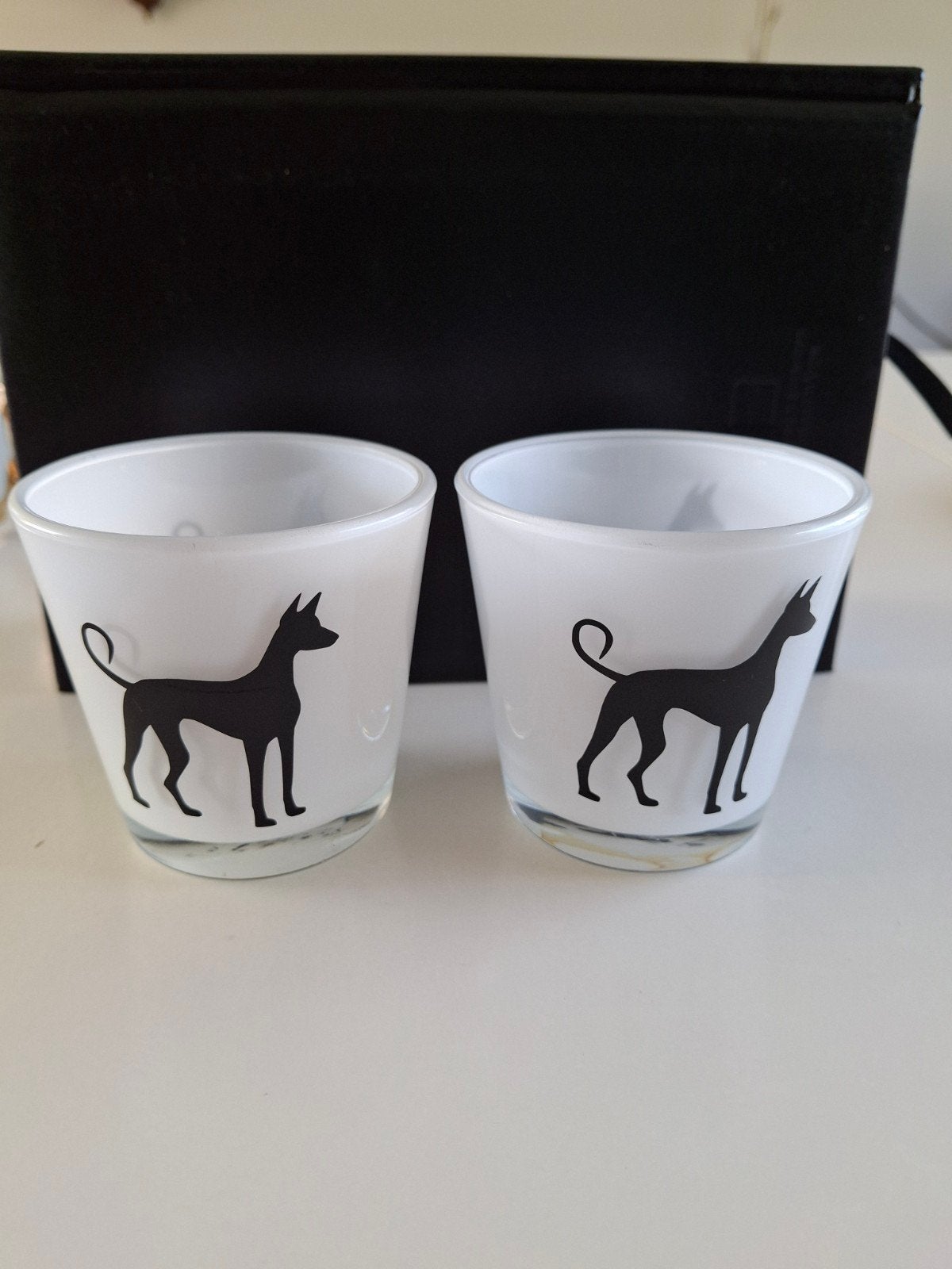 2 glazen waxinelichtje houders met hond., Ophalen of Verzenden