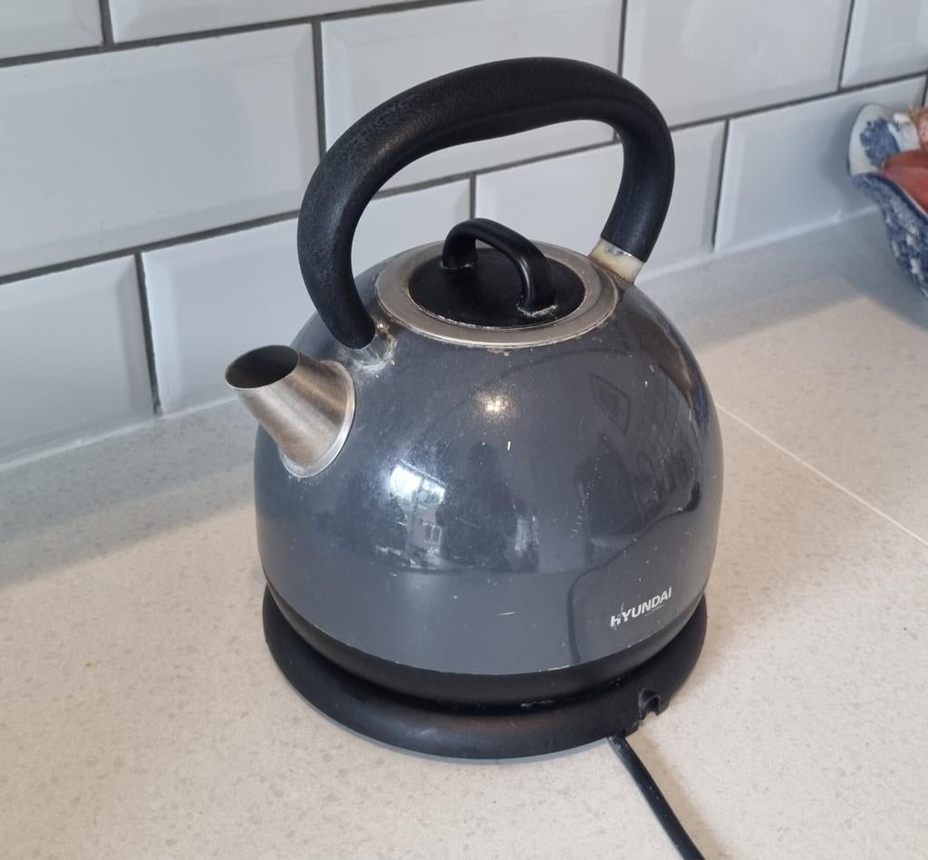 Retro waterkoker hyundai, Witgoed en Apparatuur, Waterkokers, 1 tot 2 liter, Ophalen of Verzenden, Gebruikt