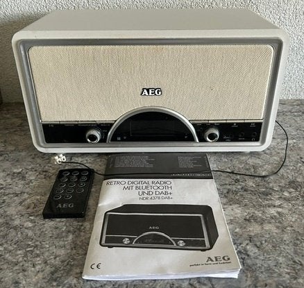 Retro digitale radio, Ophalen of Verzenden, Gebruikt, Radio