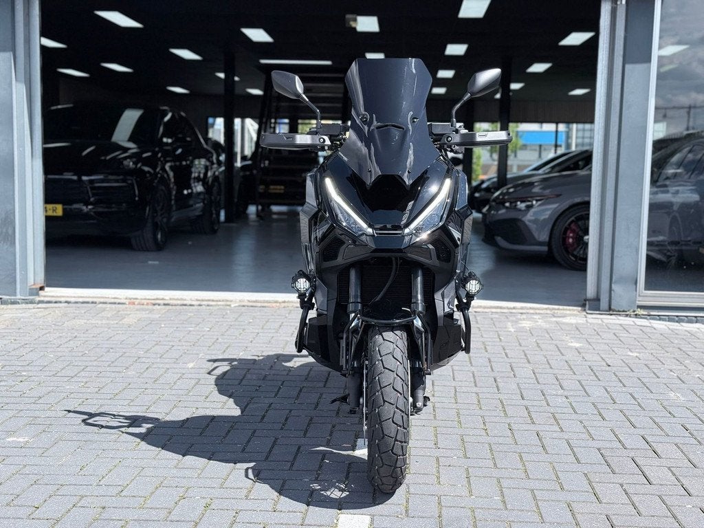 Honda X-ADV 750 2026 Nieuw Akrapovic | Carplay, Traction Control, 745 cc, Bedrijf, Meer dan 35 kW