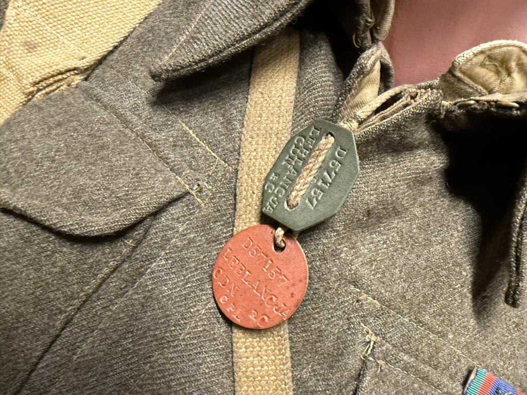 Canadese Identificatie Dog Tags regimemt de maisoneuve, Verzamelen, Militaria | Tweede Wereldoorlog, Ophalen of Verzenden