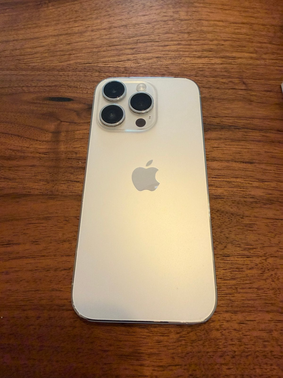iPhone 14 Pro zilver, IPhone 14 Pro, 78 %, Zo goed als nieuw, Zonder simlock