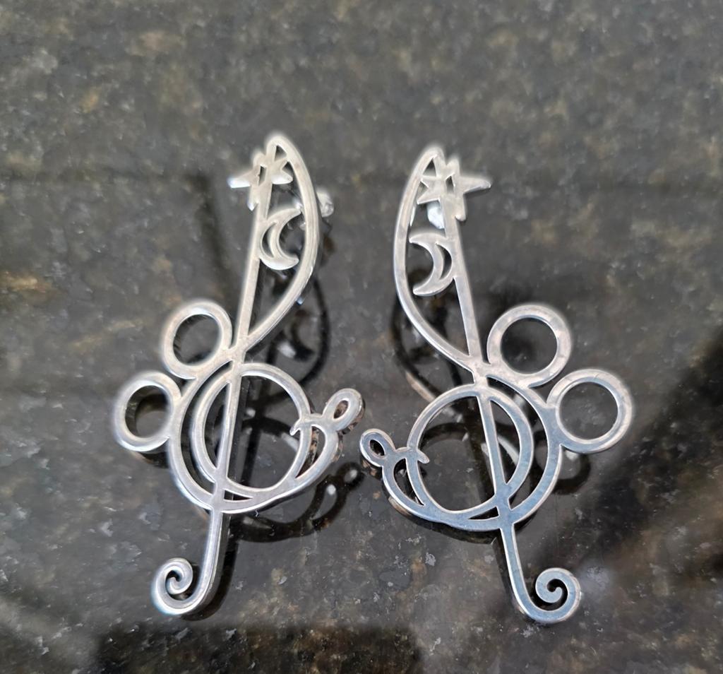 Disney Couture Kingdom / Disney Fantasia-serie, Sieraden, Tassen en Uiterlijk, Oorbellen, Wit, Ophalen of Verzenden, Zo goed als nieuw