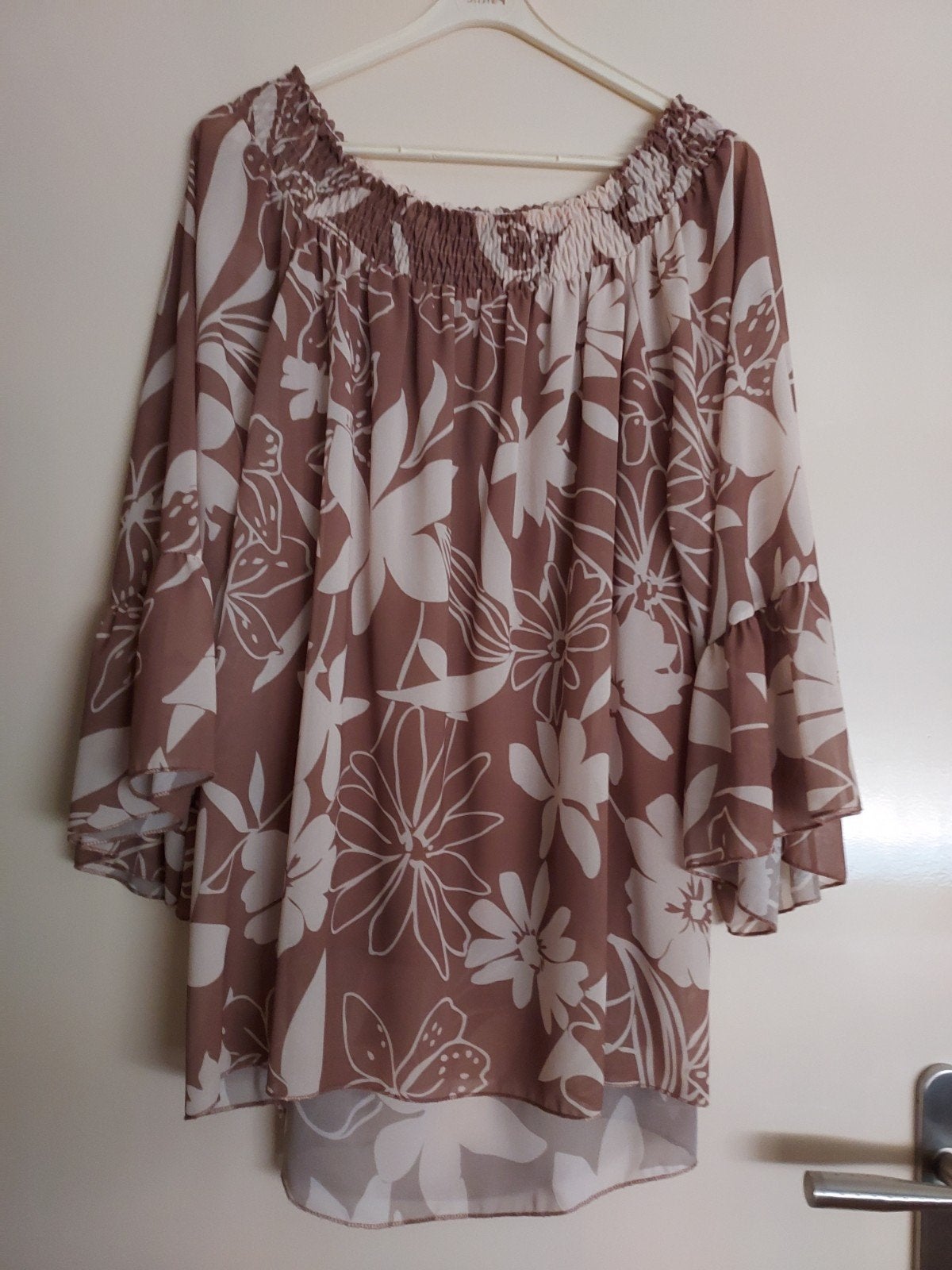 Off-shoulder blouse met bloemenprint one size, Onbekend, Ophalen of Verzenden, Zo goed als nieuw, Bruin