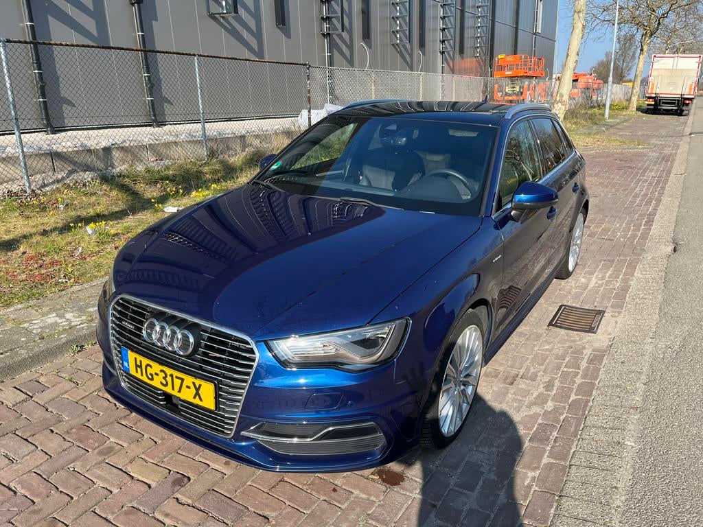 Audi A3 1.4 Tfsi 204pk E-tron Phev S Tronic 2015 Blauw, 4 cilinders, Blauw, 1395 cc, Hybride Elektrisch/Benzine