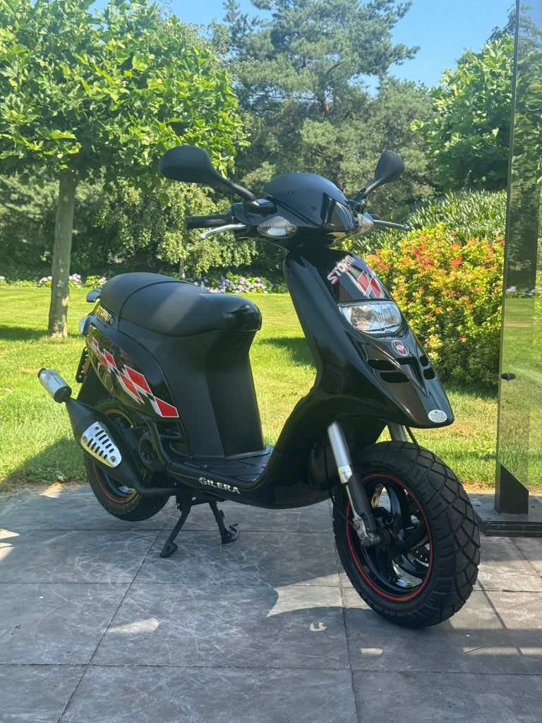 ⭐️Piaggio Typhoon storm 50cc 2 takt 2008 nieuwstaat ⭐️
