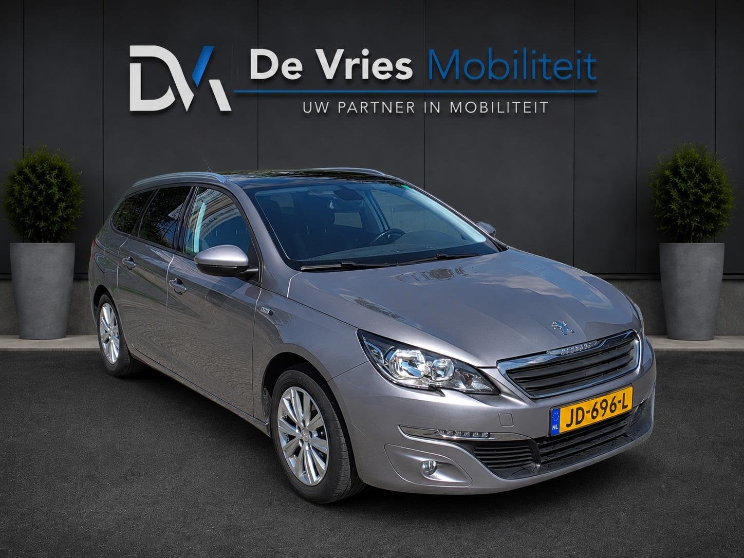 Peugeot 308 SW 1.2 PureTech Style *NAVI-PANO-CRUISECTRL*, Auto's, Peugeot, Voorwielaandrijving, Stof, Gebruikt, Euro 6