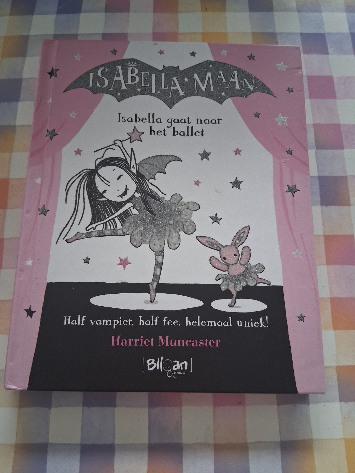 boek harriet muncaster - isabella maan gaat naar het ballet, Ophalen of Verzenden, Gelezen, Fictie algemeen
