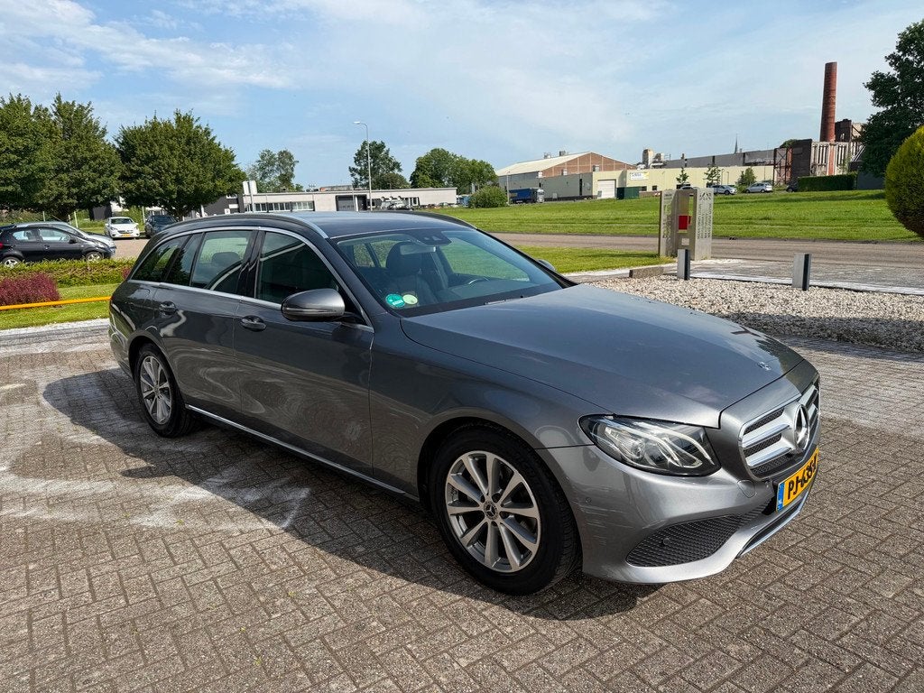 Mercedes-Benz E-klasse Estate 220 d Business Solution 2017 v, Achterwielaandrijving, Gebruikt, Automatische klimaatregeling, Leder en Stof