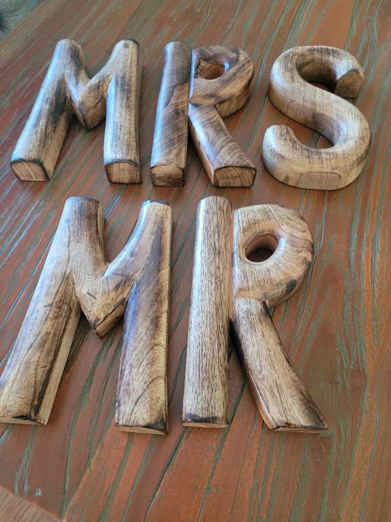 Houten Mr & Mrs Letters, Ophalen, Zo goed als nieuw, Bruin, Hout