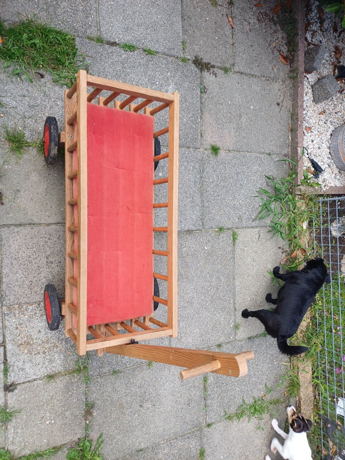 Houten Bolderkar / Handkar met rood kussen, Ophalen of Verzenden