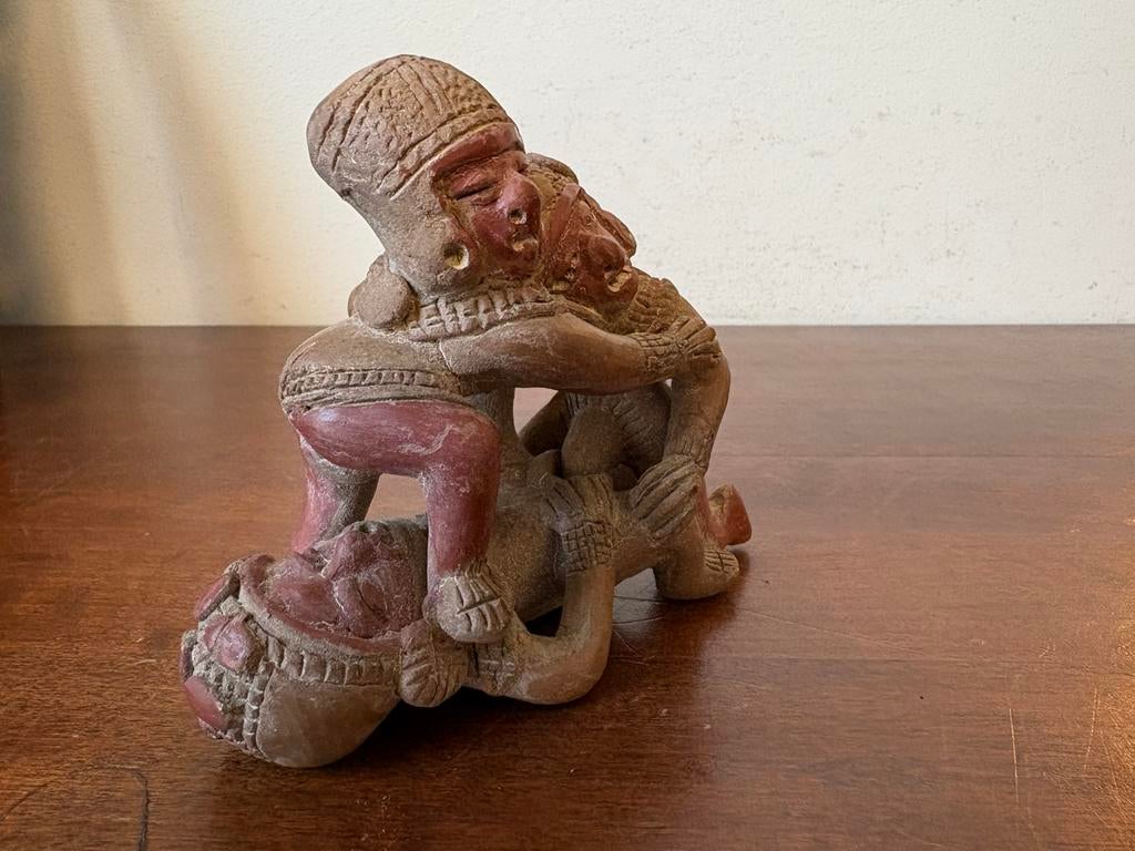 Beeld terracotta erotische voorstelling man man vrouw, Verzamelen, Beelden en Beeldjes, Ophalen of Verzenden, Gebruikt, Mens