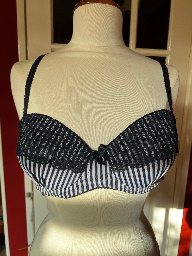 zwart/wit BH 85D, Kleding | Dames, Ondergoed en Lingerie, Ophalen, Wit, BH