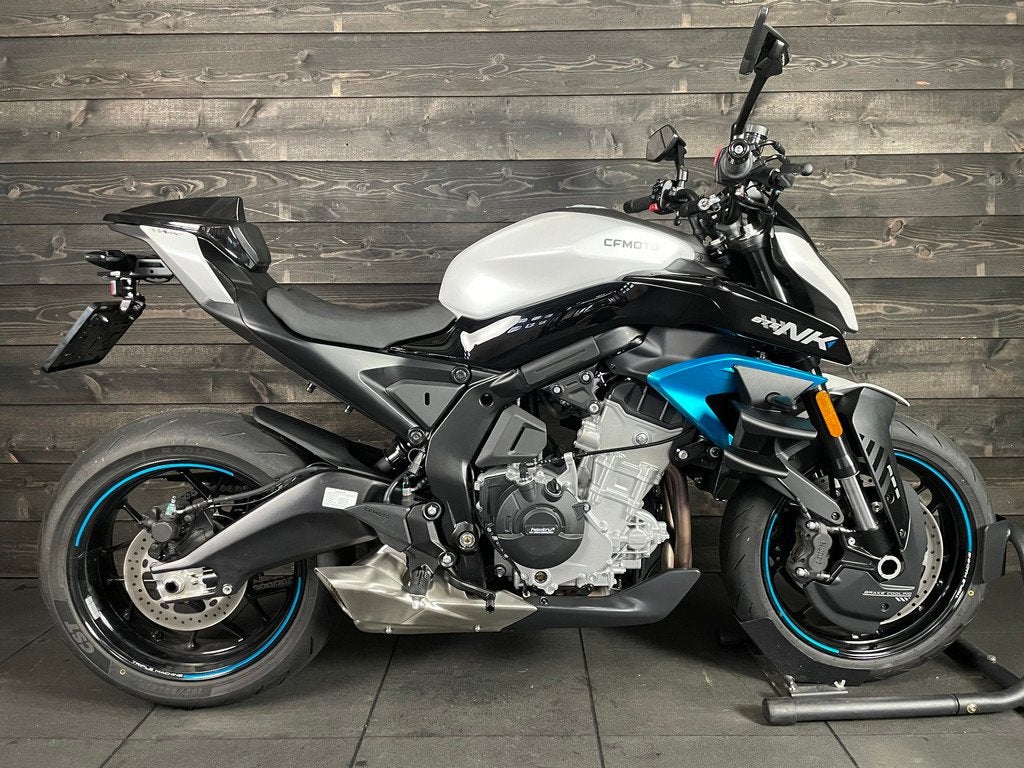 CFMOTO 675NK NEBULA WHITE DEMO (bj 2025), Motoren, 675 cc, Bedrijf, Meer dan 35 kW, Naked bike