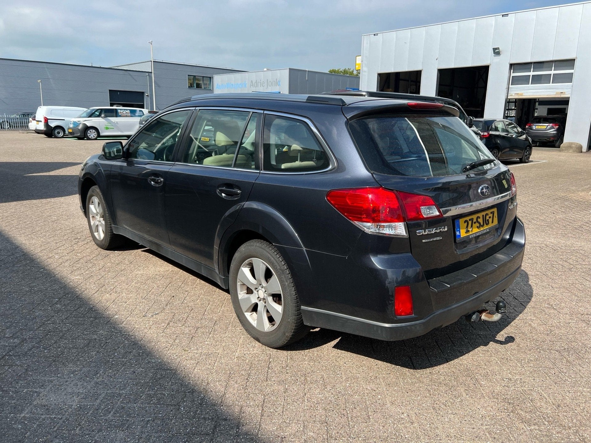 Subaru Outback 2.5i 167pk Automaat 4WD Clima Leder Schuifdak, Auto's, Subaru, Automaat, Euro 5, Beige, 4 cilinders