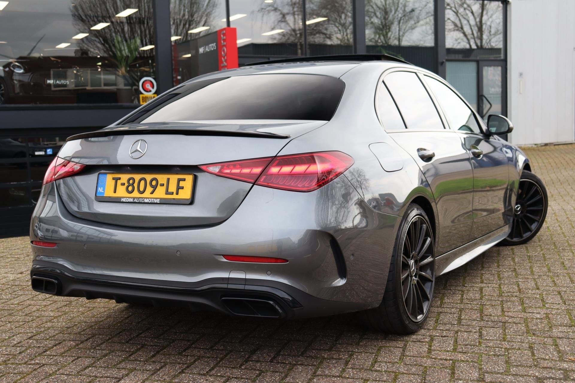 Mercedes-Benz C-klasse 200 AMG Line|Pano|360º|Burmester|Dig, Automaat, Dealer onderhouden, Achterwielaandrijving, Euro 6