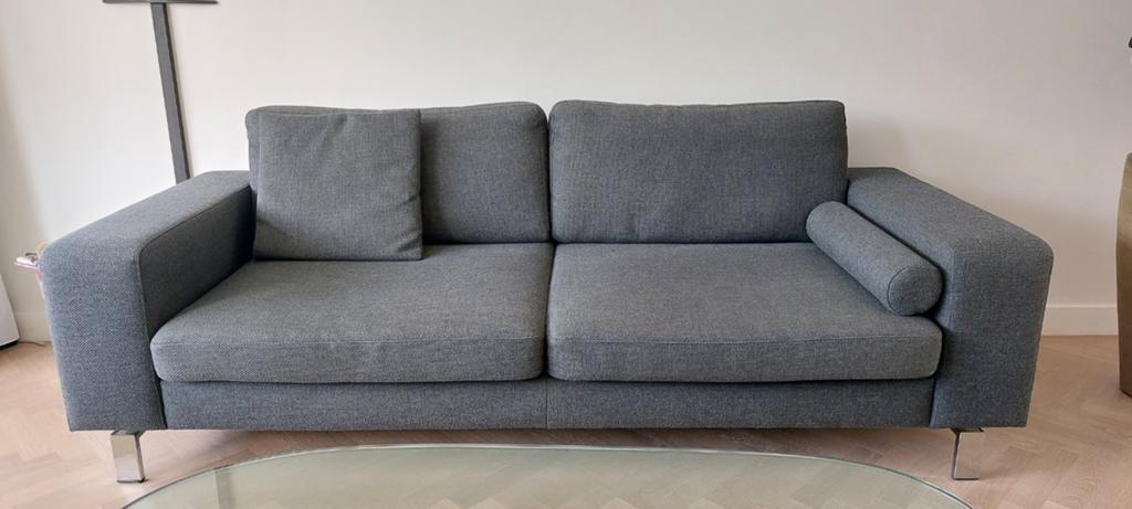 2,5 persoons antraciet kleurige bank met hokker, Ophalen, Gebruikt, Driepersoons, 75 tot 100 cm