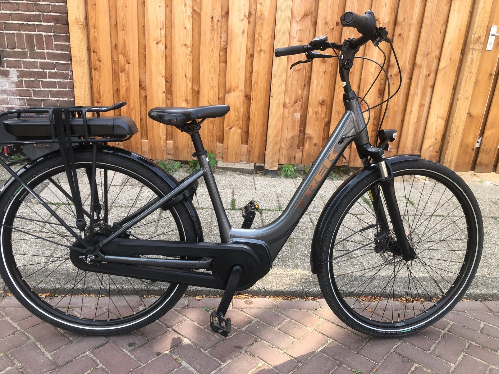 Nette Trek District + Damesfistz Bosch Motor S 45CM N7, Ophalen of Verzenden, Zo goed als nieuw, Overige merken