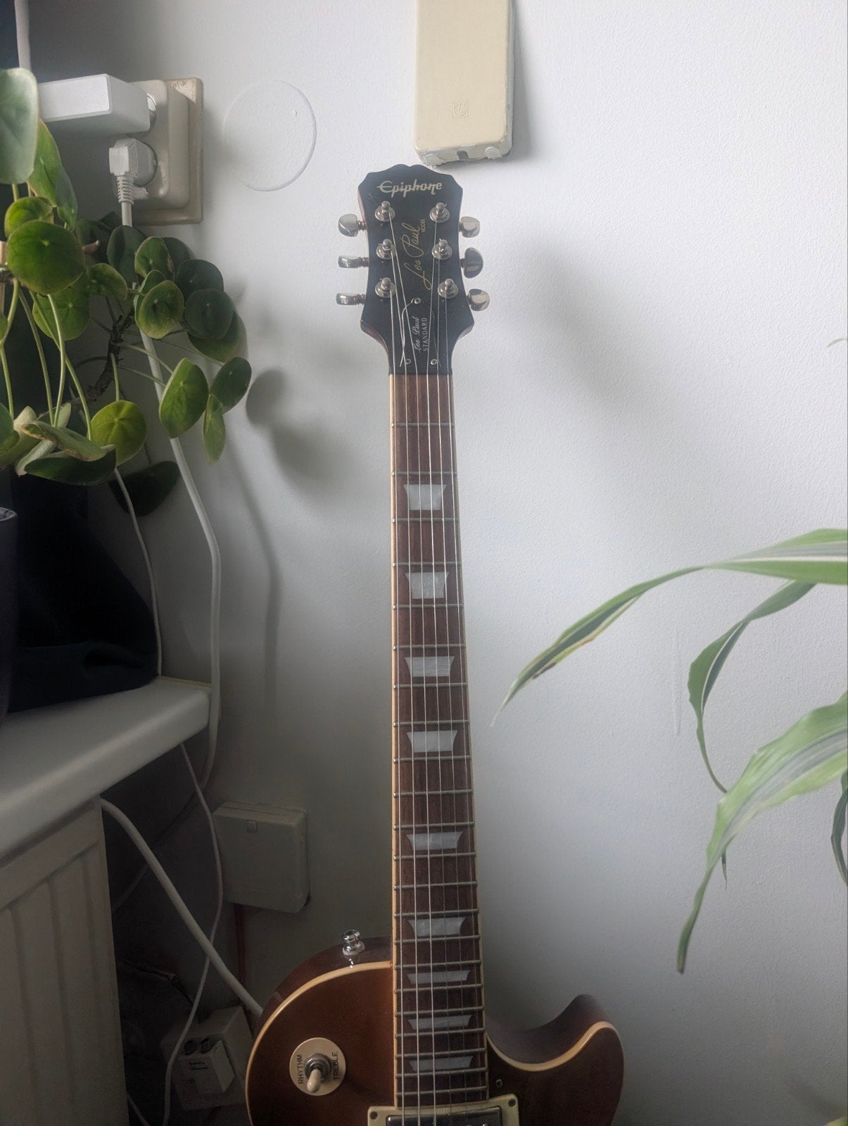 Epiphone Les Paul Standard Sunburst (2011) + koffer + onderd, Ophalen, Gebruikt, Solid body, Epiphone