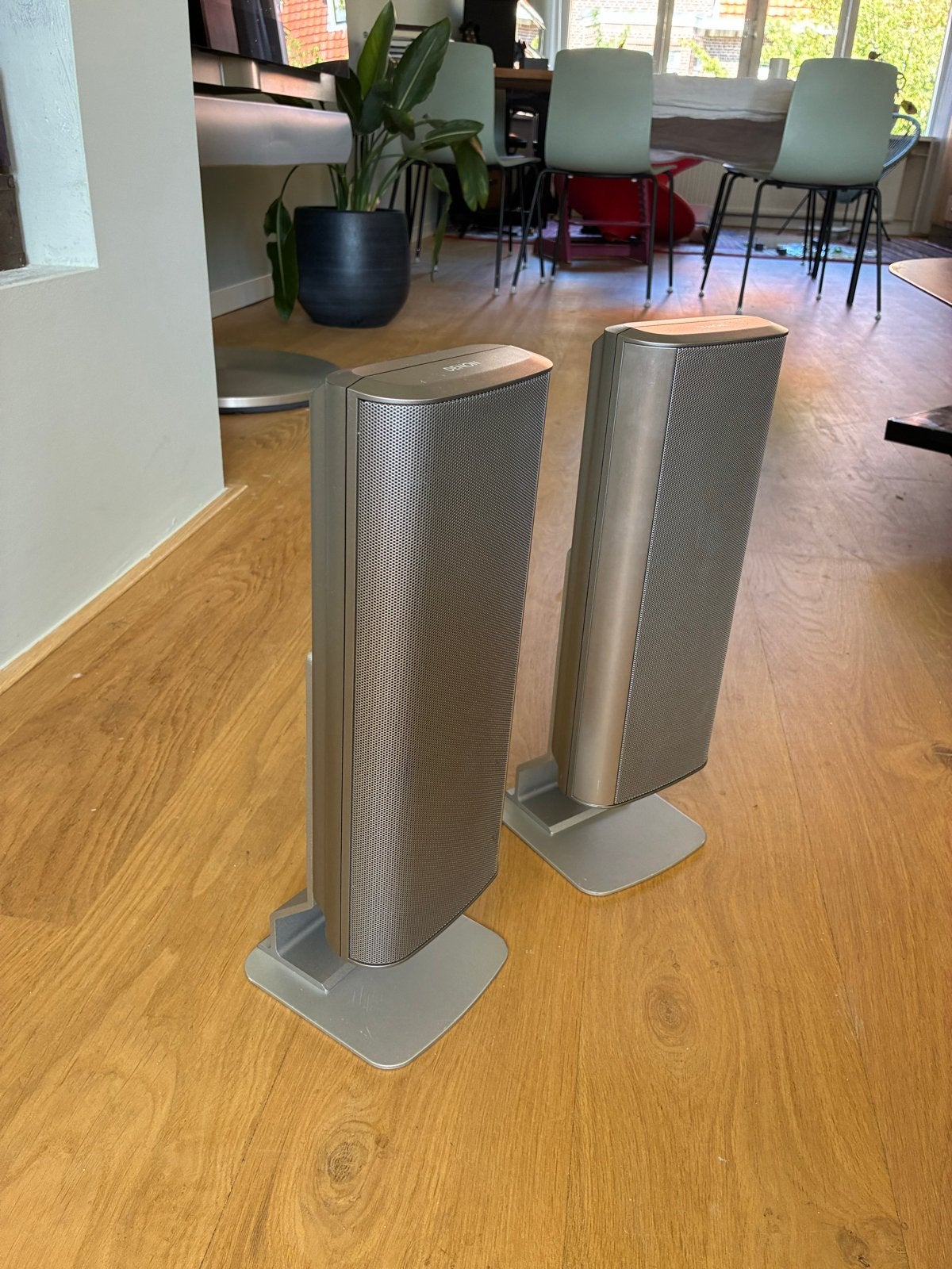 Denon S-301 Design Speakerset, Stereo speakers, Gebruikt, 60 tot 120 watt, Geschikt voor surround/home cinema