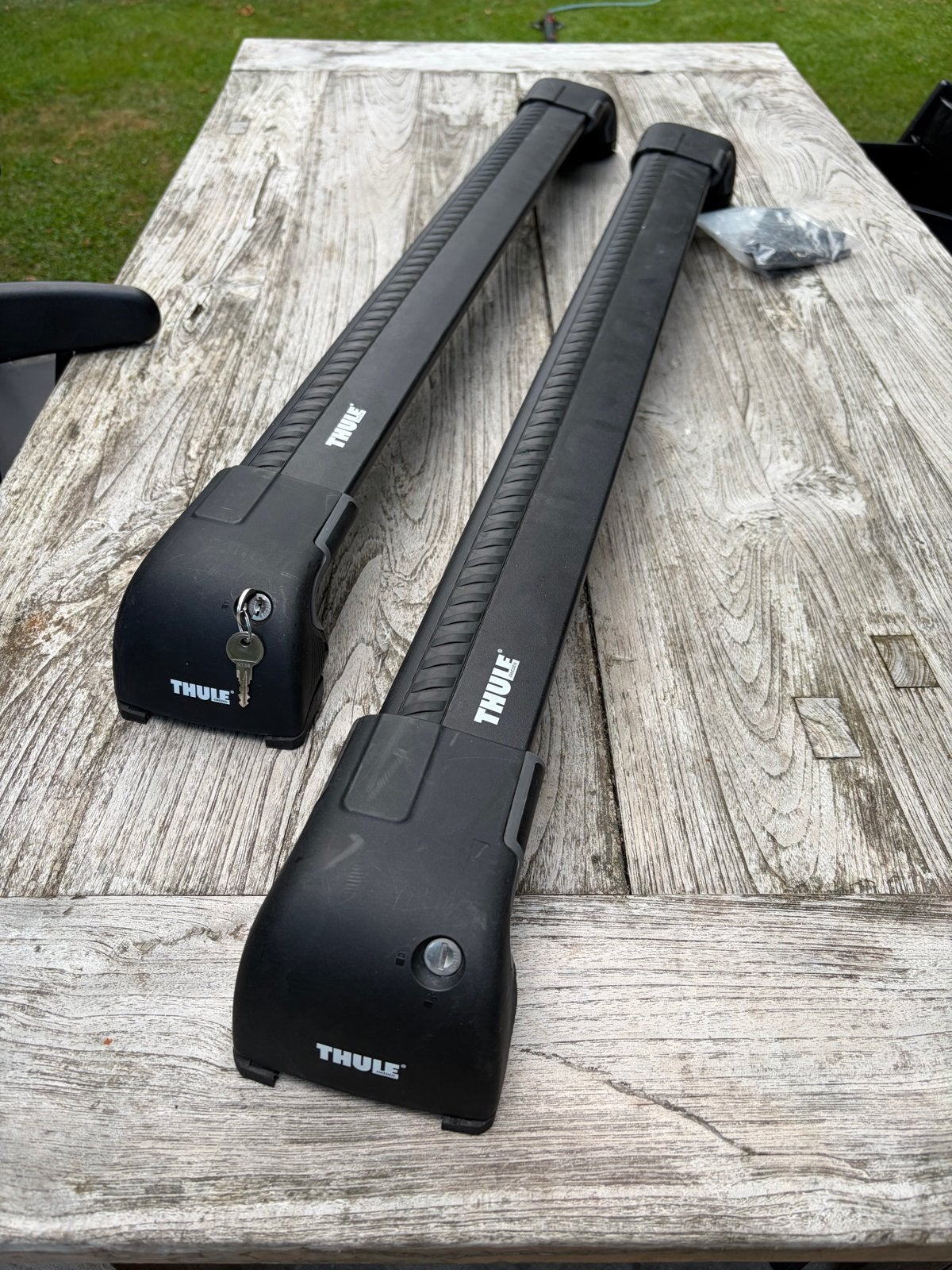 Thule Wingbar Edge Black Volvo V60 2010-2018 met dakrail, Auto diversen, Dakdragers, Ophalen of Verzenden, Gebruikt