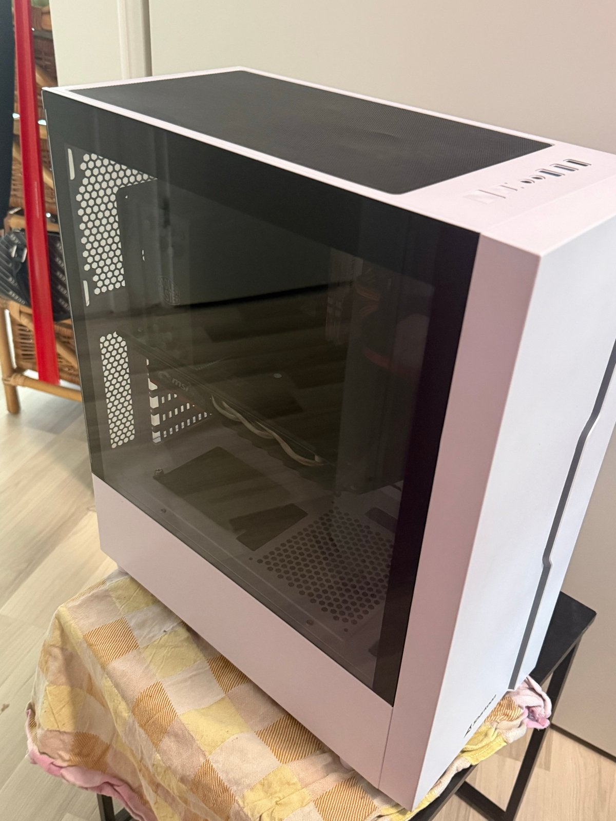 PC: Intel i5-9600K, GTX 1060 6GB, 16GB RAM, RGB en monitor, Ophalen, Gebruikt, HDD, Gaming