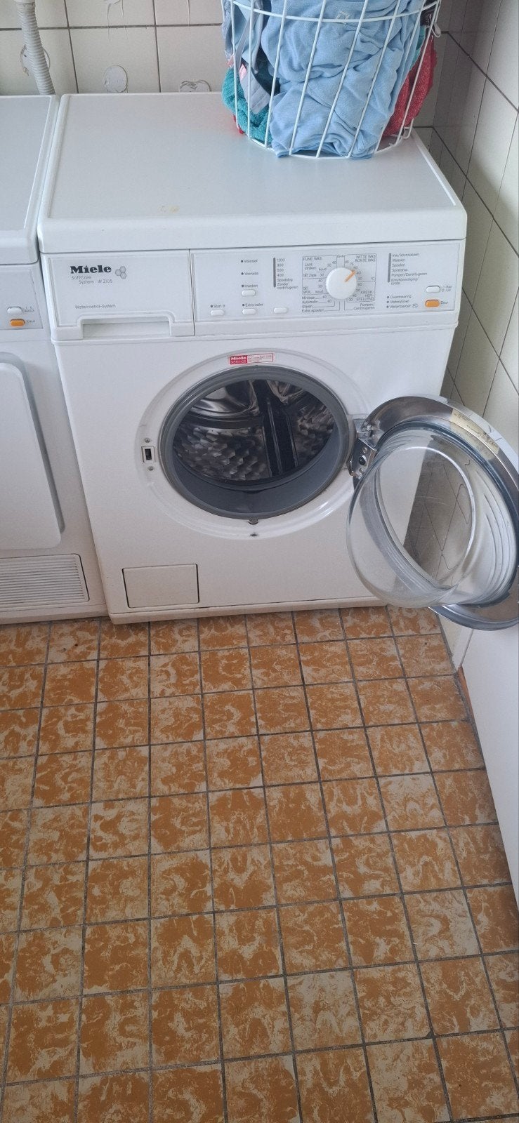 Miele W2105 Wasmachine - Defecte trommel