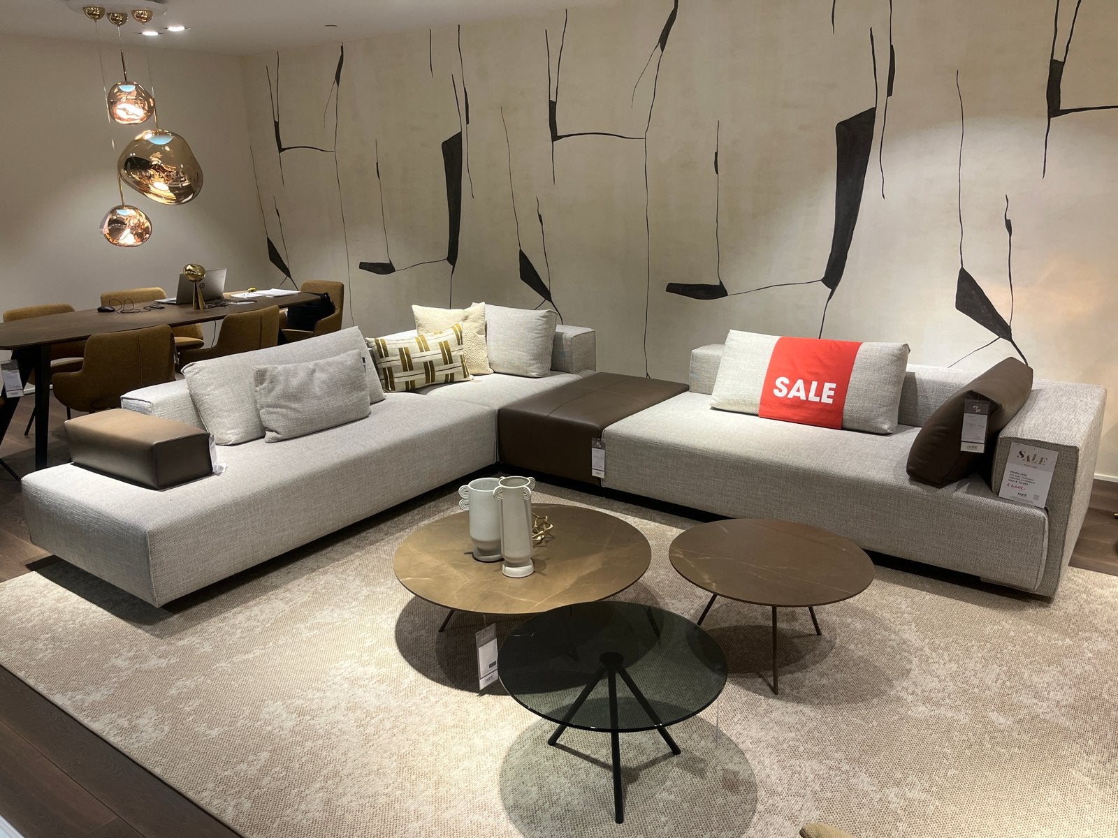 Design bank Cella Eyye incl. Poef, sierkussens & armsteun, Huis en Inrichting, Stoelen, Ophalen, Zo goed als nieuw, Stof