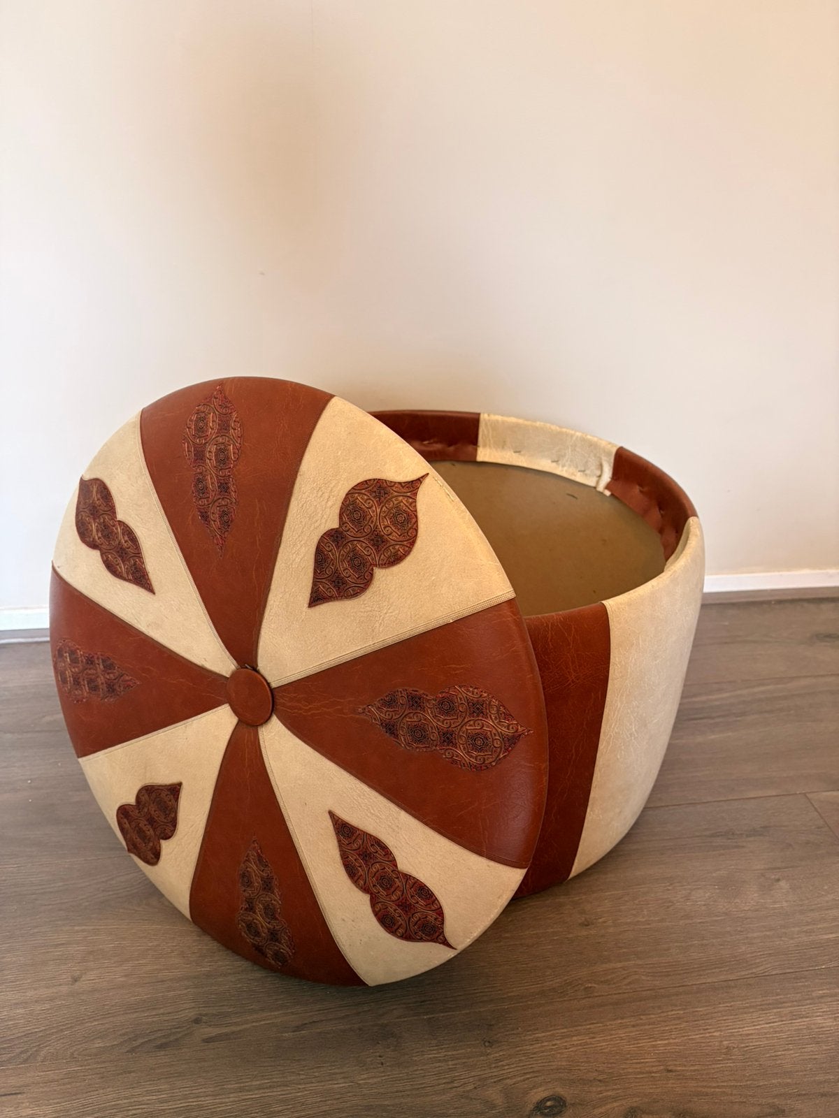 Vintage leren poef, Minder dan 50 cm, Gebruikt, Ophalen of Verzenden, Vintage