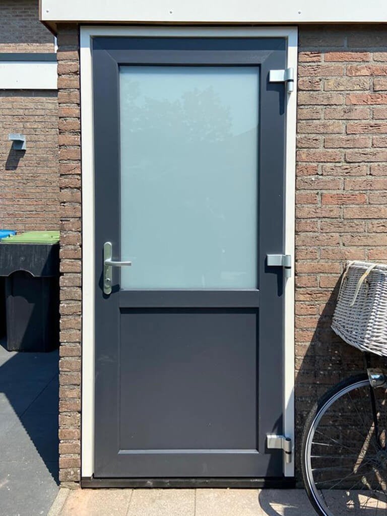 Gezocht: 2e hands schuurdeur met kozijn, Doe-het-zelf en Verbouw, Deuren en Horren, Ophalen of Verzenden